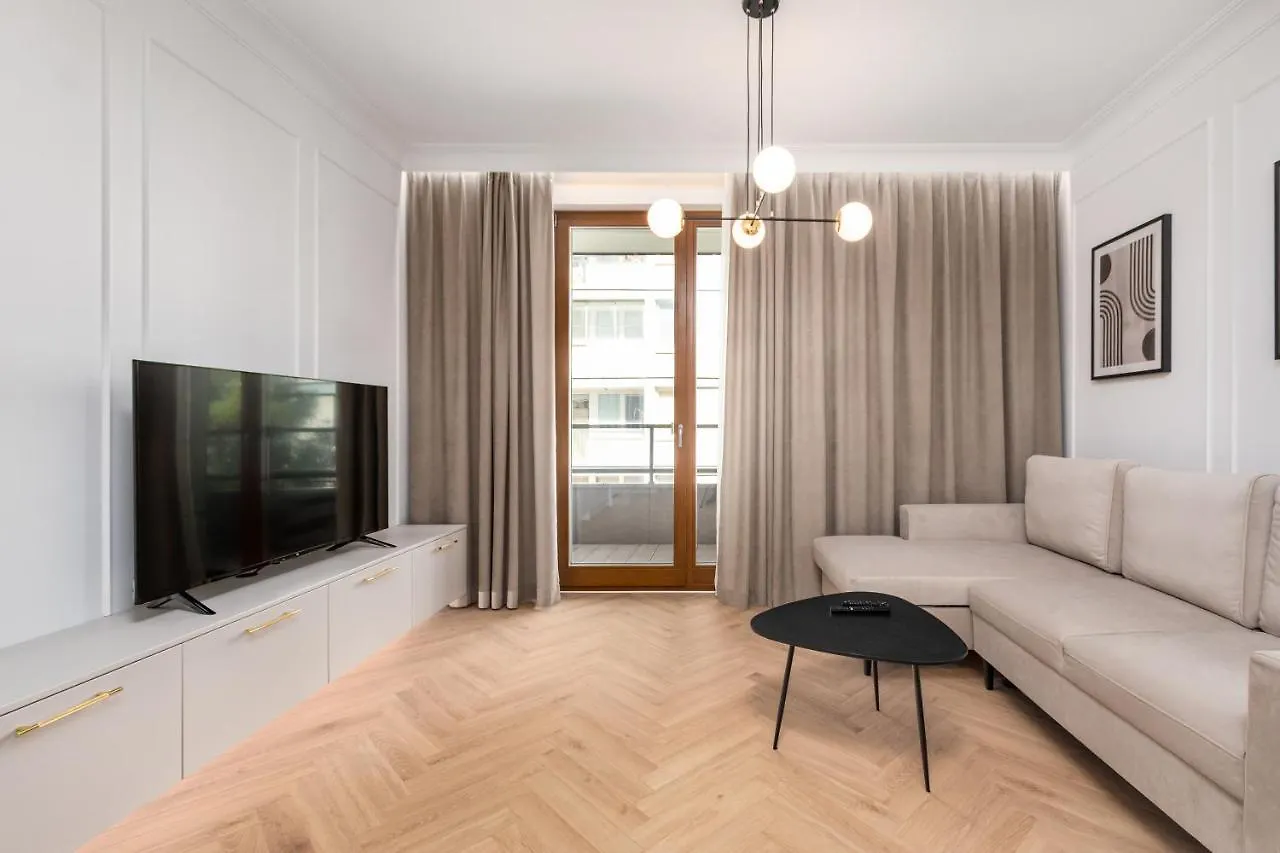 Apartment Aleja Solidarnosci 60B Warsaw